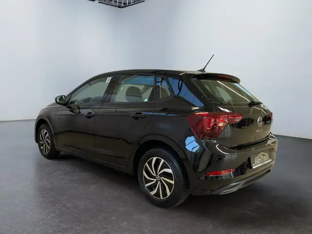 Volkswagen Polo view 4