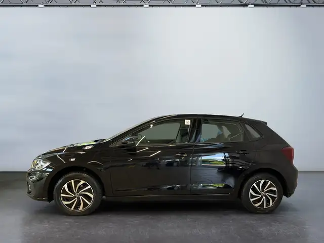 Volkswagen Polo view 3