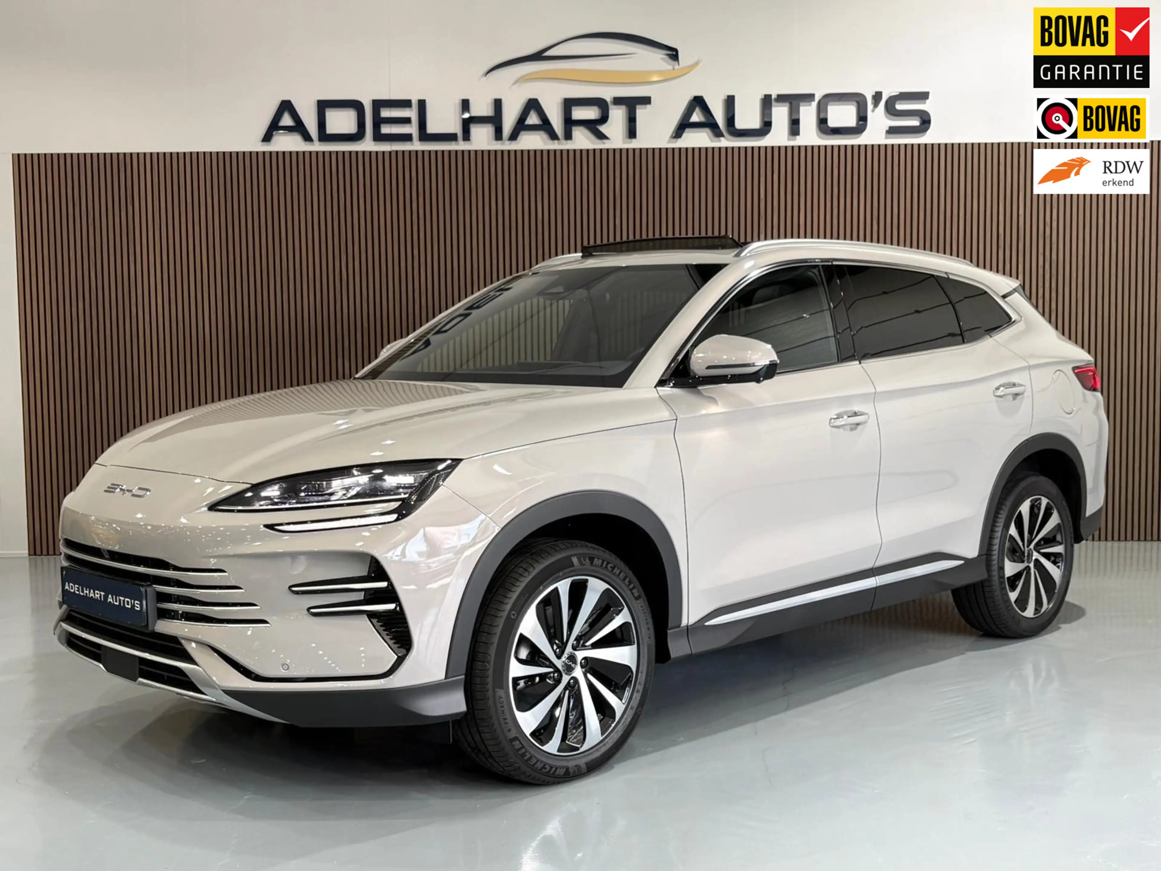 BYD Seal U 1.5 T DM-i AWD Design 325 PK / Panorama / Lederen