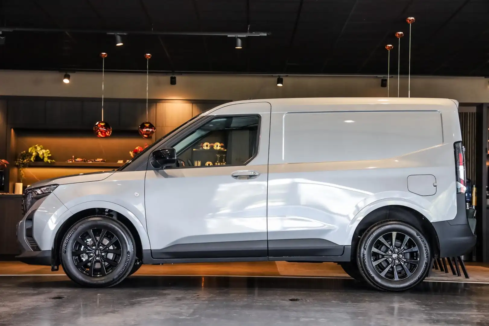 Ford Transit Courier 1.5 EcoBlue Limited, 100 PK, BPM/VRIJ, Solar/Silve Zilver - 2