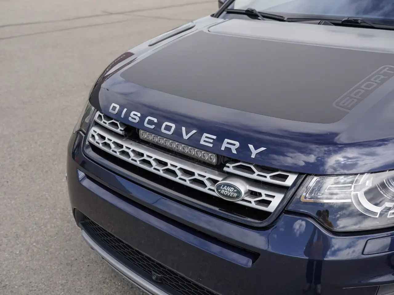 Land Rover Discovery Sport photo Land Rover Discovery Sport