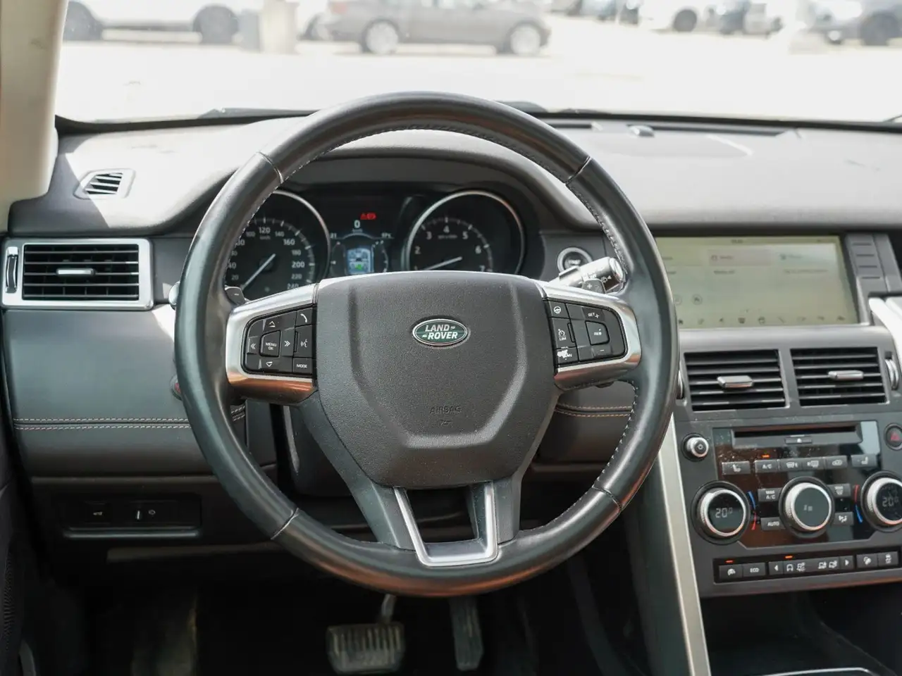 Land Rover Discovery Sport photo Land Rover Discovery Sport