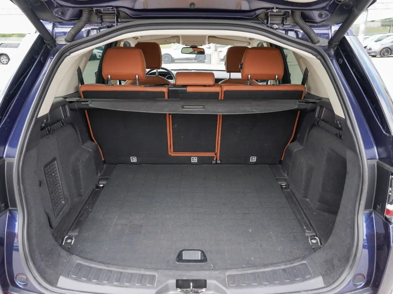 Land Rover Discovery Sport photo Land Rover Discovery Sport