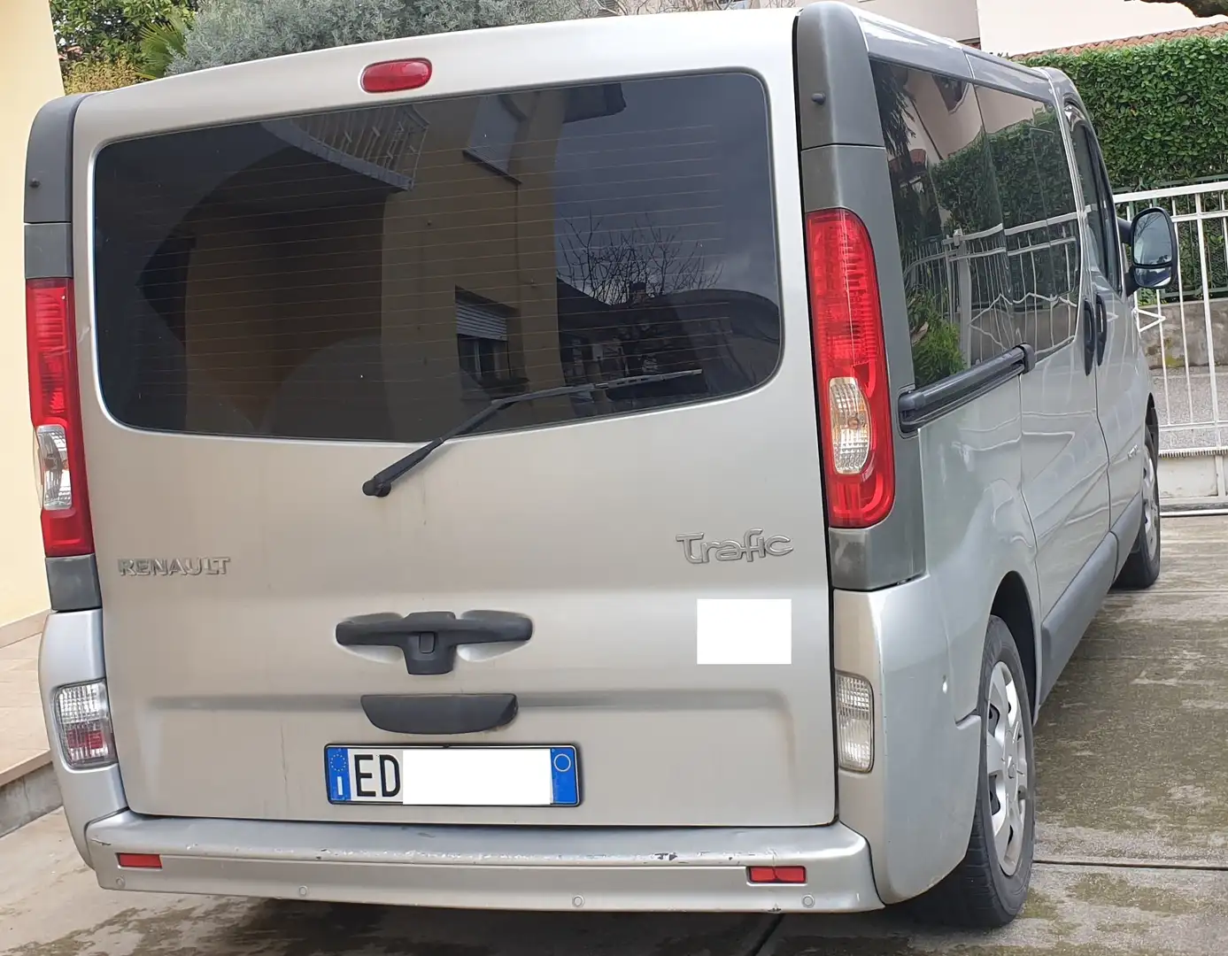 Renault Trafic passanger cdi 115 Gri - 1