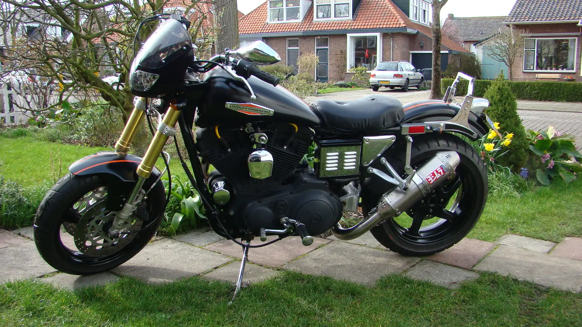 Harley-Davidson Sportster 883 beetje verbouwde sportster - 1