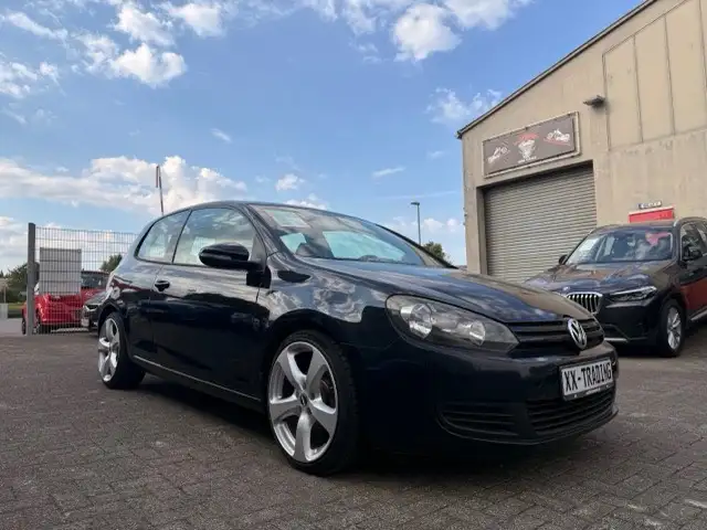 Volkswagen Golf view 3
