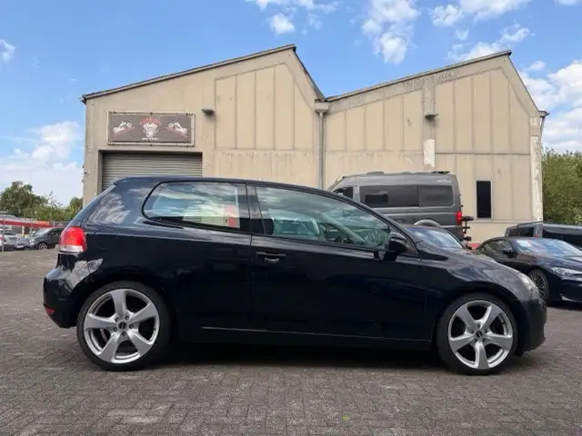 Volkswagen Golf view 4
