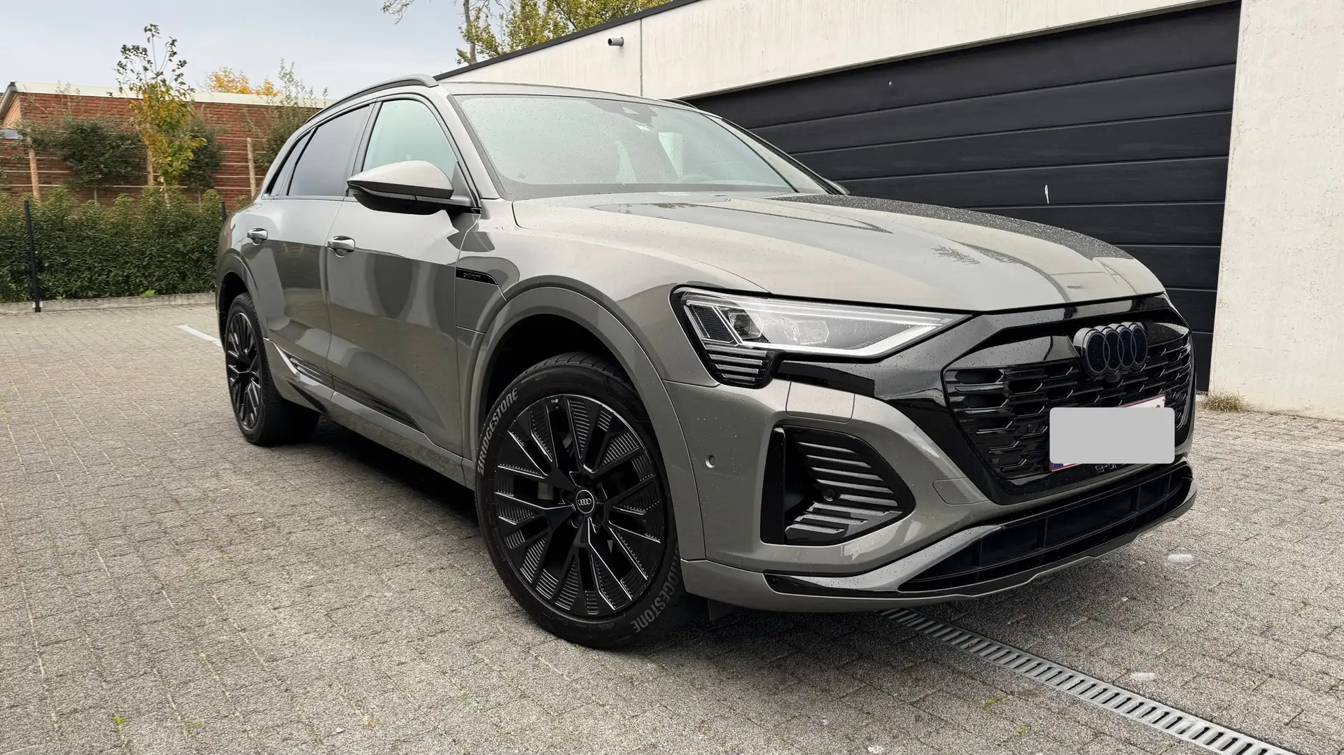 Audi Q8 e-tron 55 quattro S line (verkoop via factuur, BTW wagen) - 1