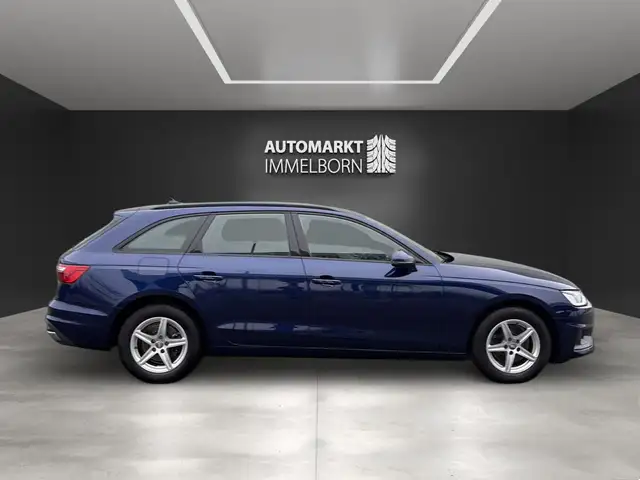 Audi A4 view 7