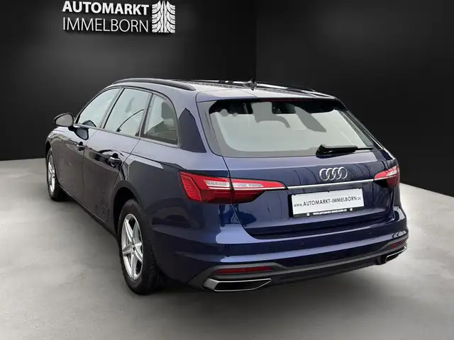 Audi A4 view 3