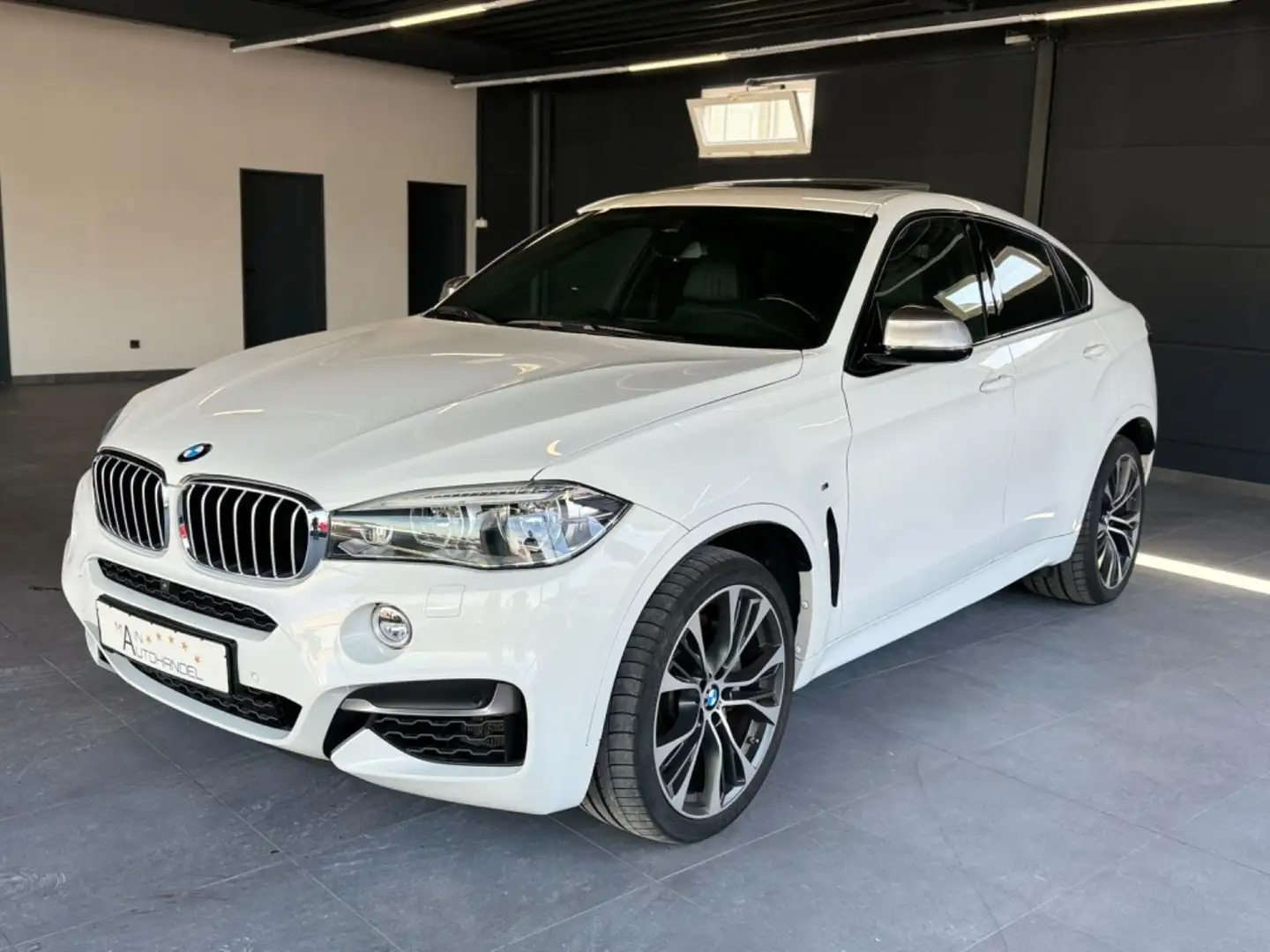 BMW X6 M d *PERFORMANCE/HUD/FOND-ENTERTAINME bijela - 2