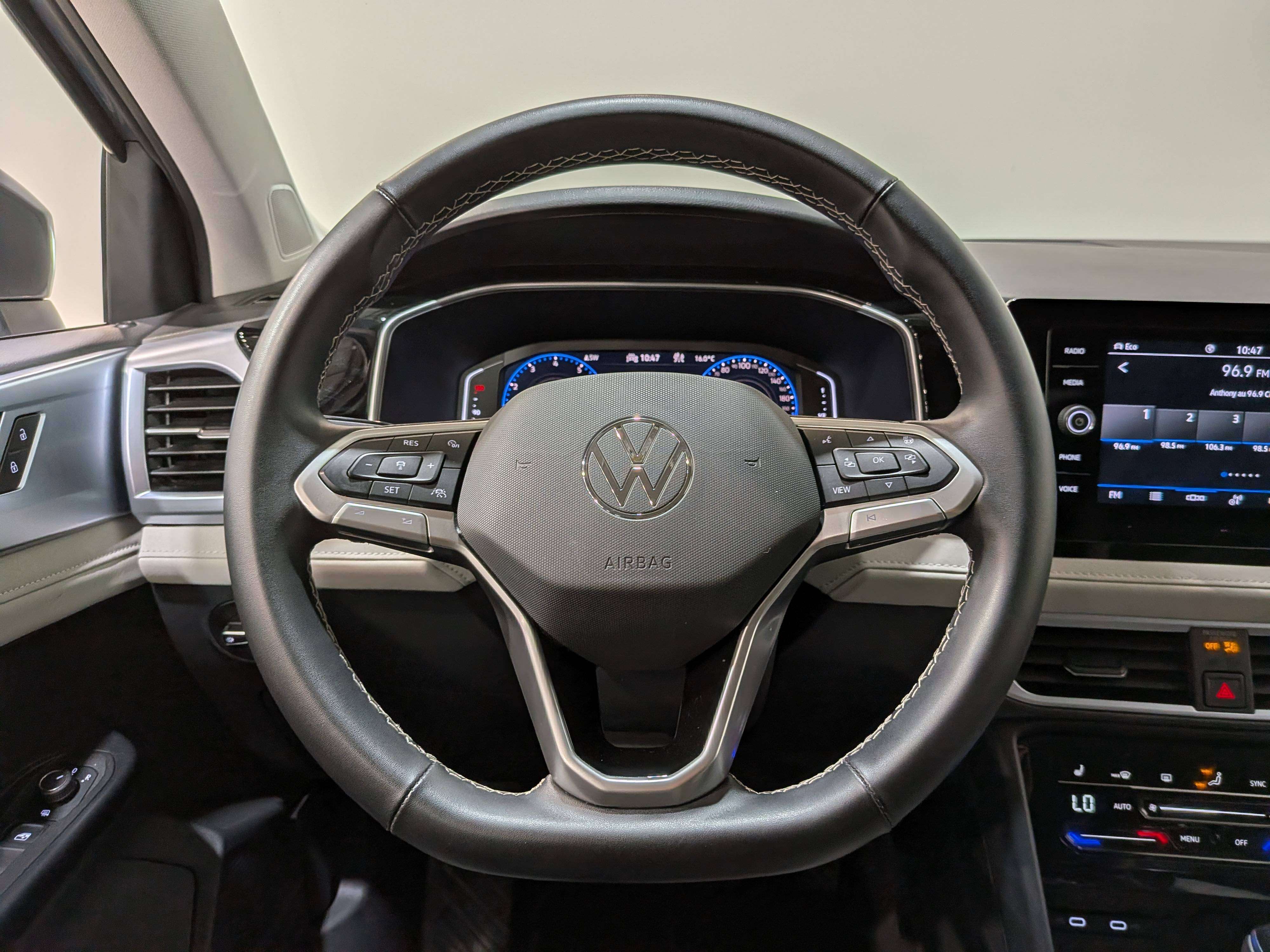 Volkswagen Taos 2025