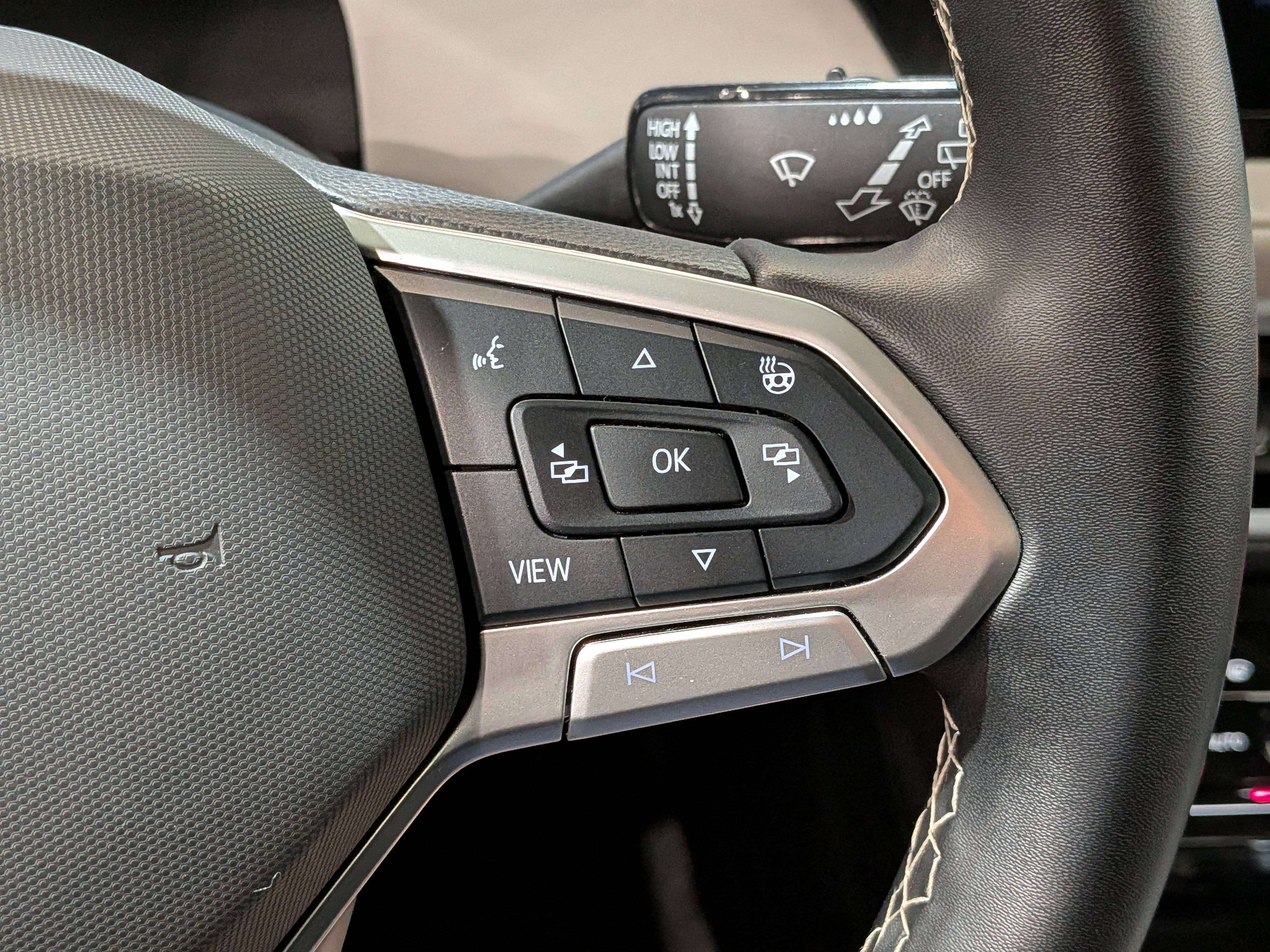 Volkswagen Taos 2025