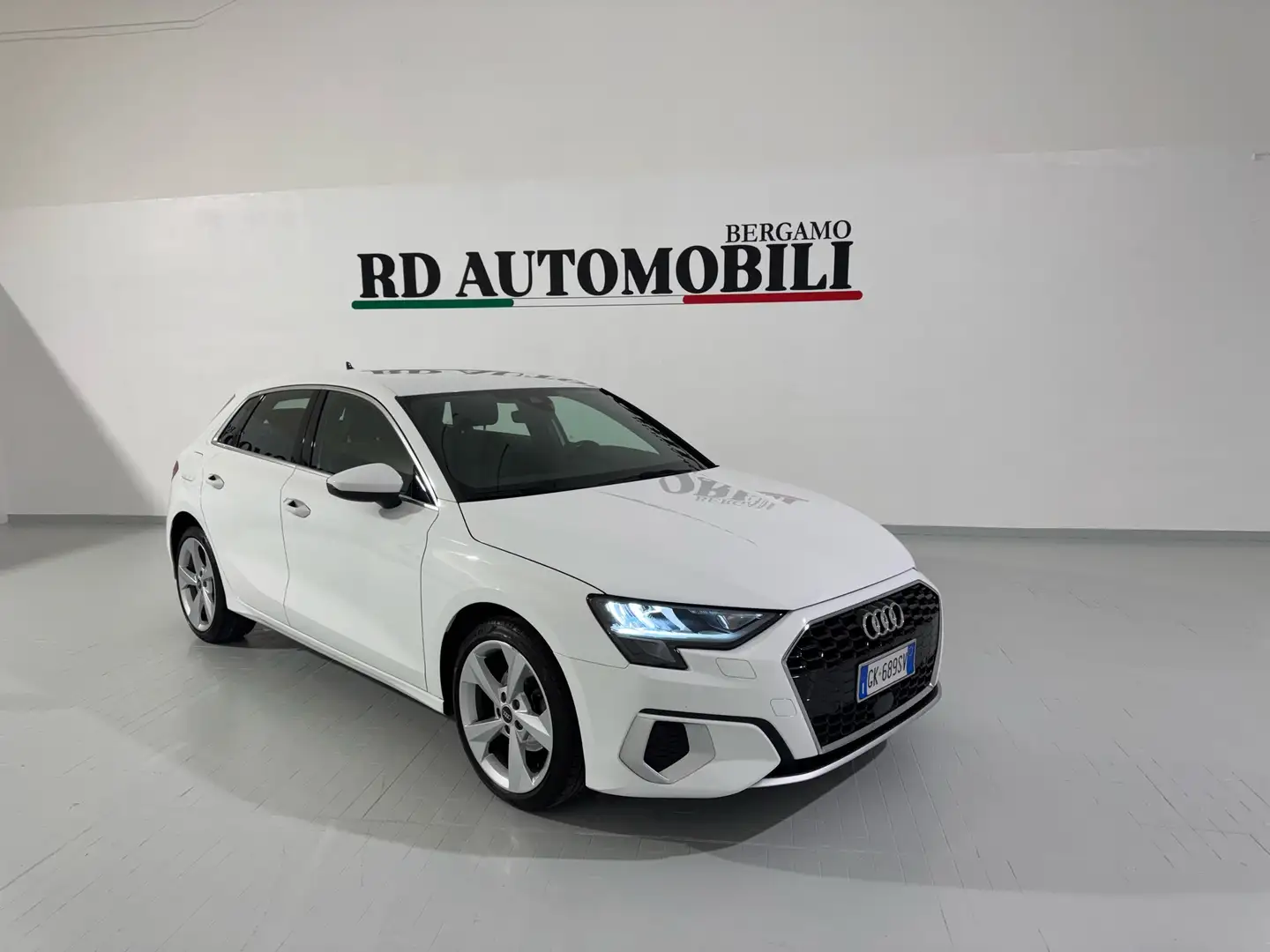 Audi A3 Sportbak IVA ESPOSTA AVENTE 43.000 KM Blanc - 1