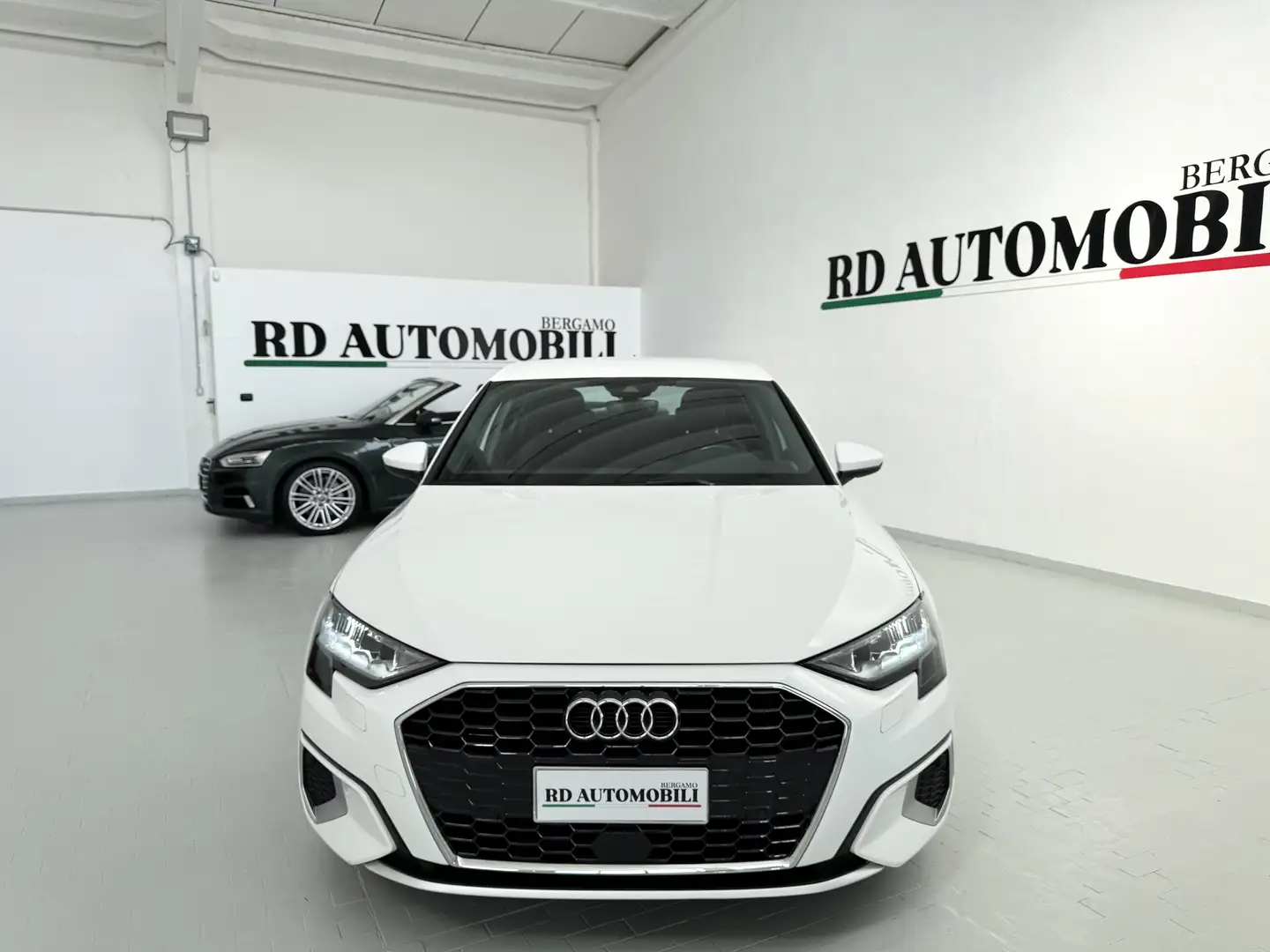 Audi A3 Sportbak AVENTE 49.900 KM TAGLIANDI AUDI Blanc - 2