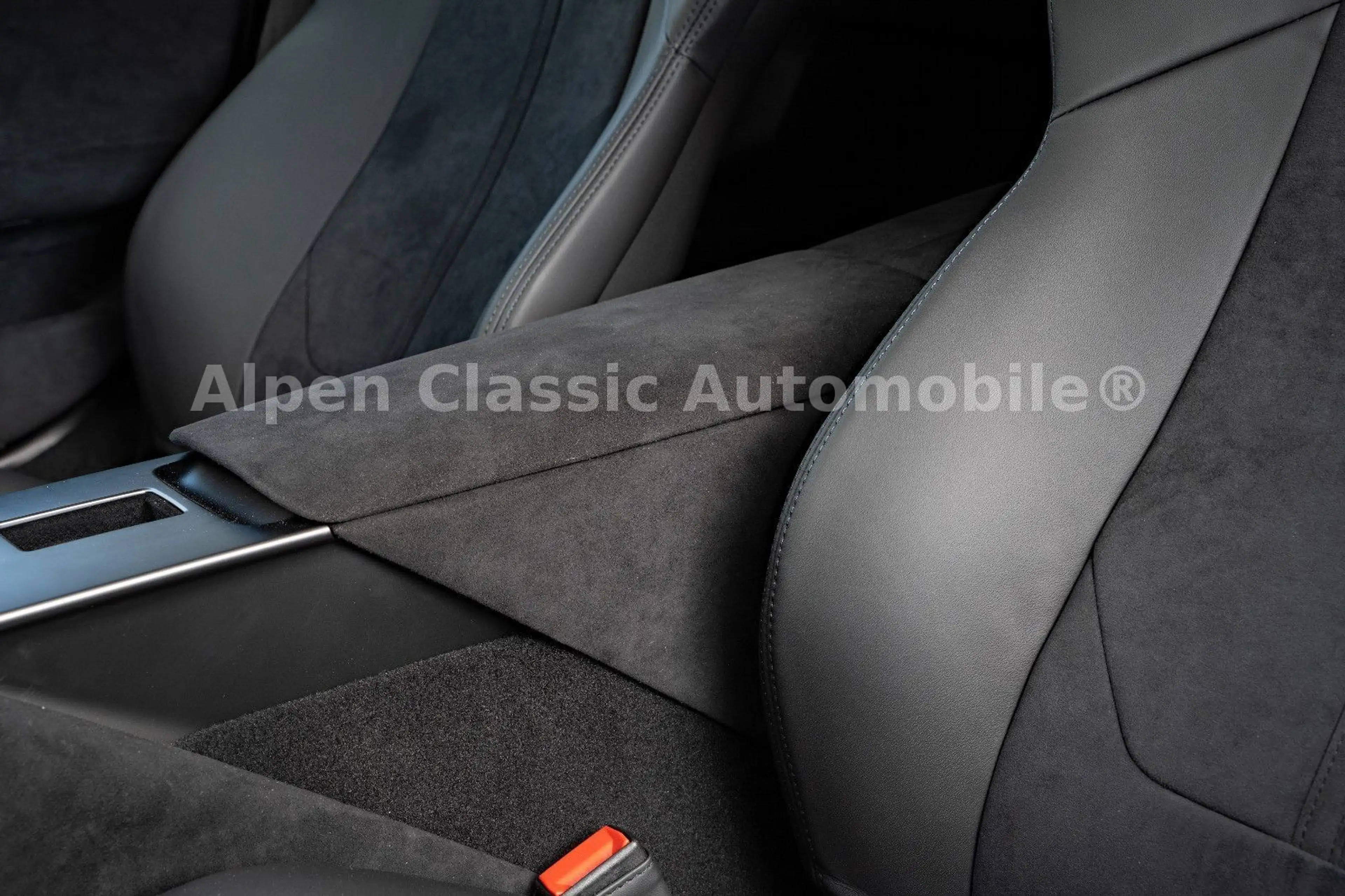 Ferrari Amalfi Carbon, Passenger Display, 360 Grad — photo 8