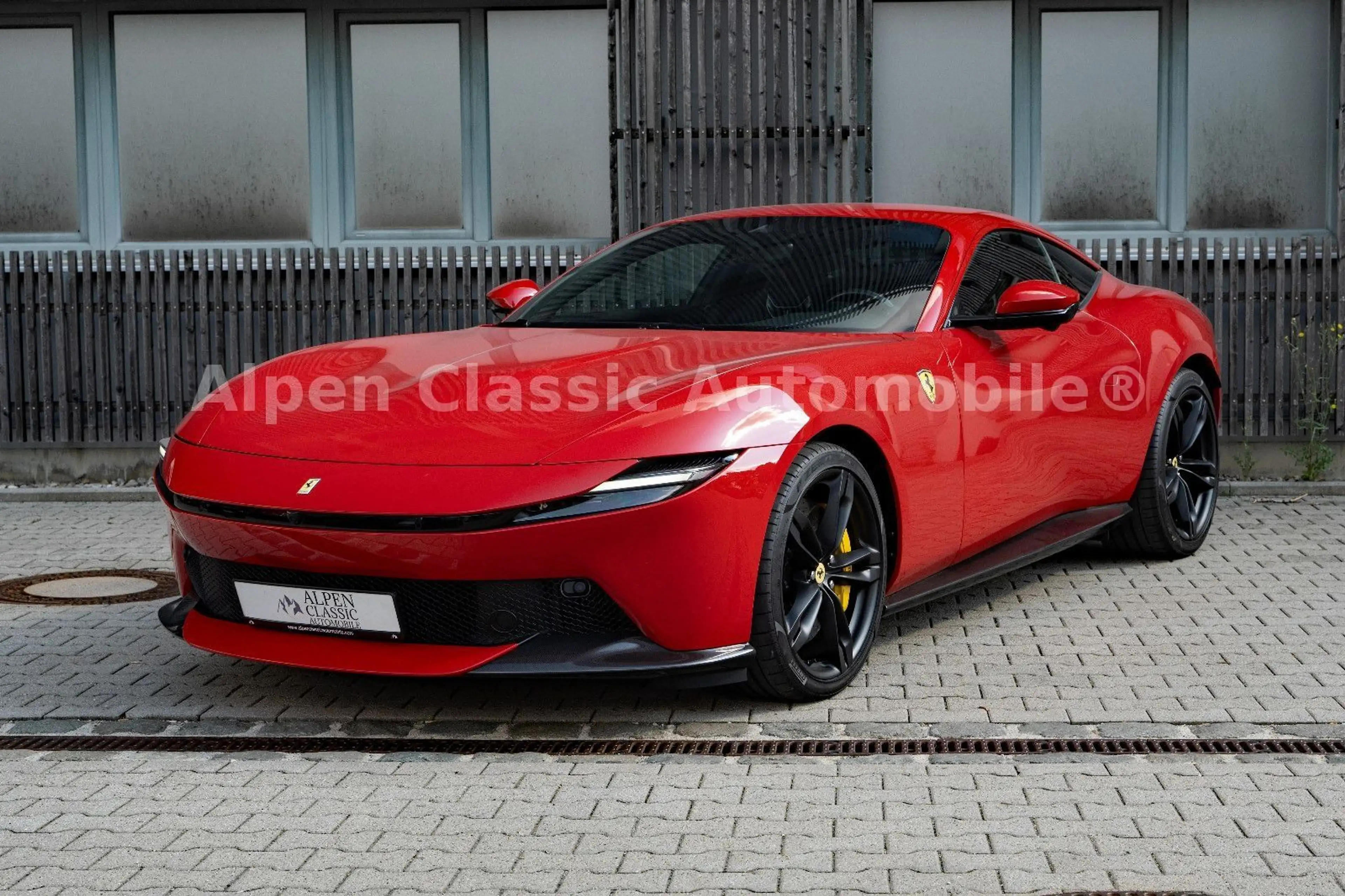 Ferrari Amalfi Carbon, Passenger Display, 360 Grad