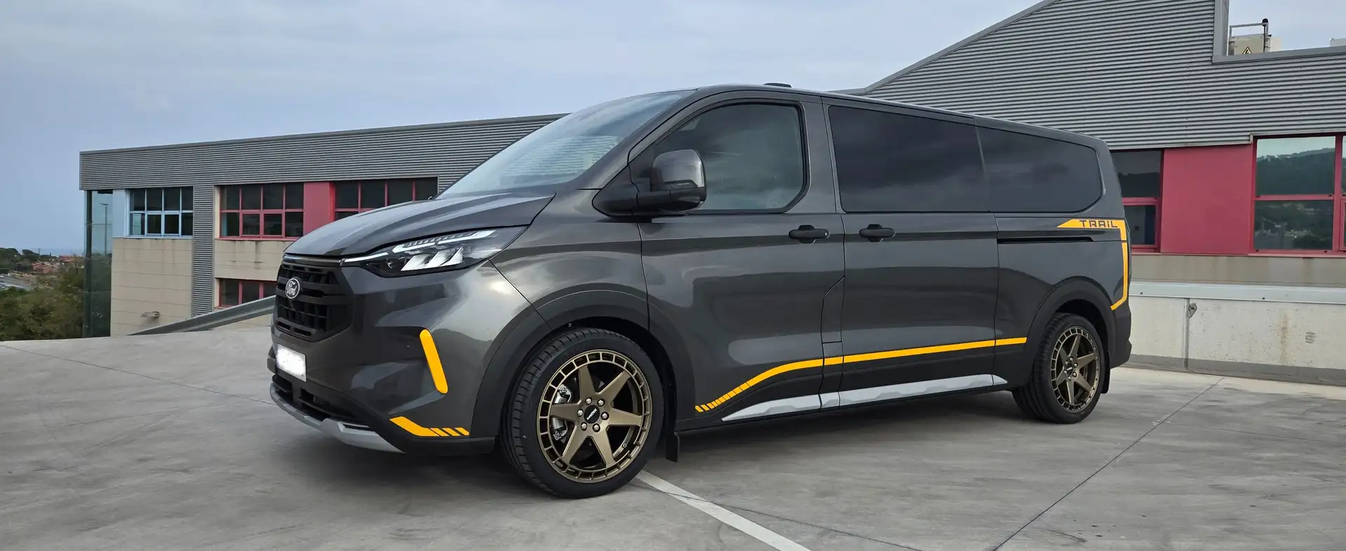 Ford Transit Custom FT 320 L1 Kombi 2.0 Ecoblue Trail 150 Trail Gris - 1