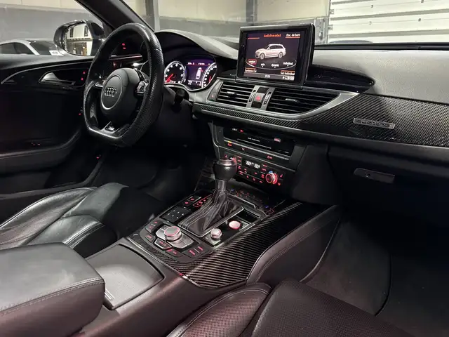 Audi RS6 view 9