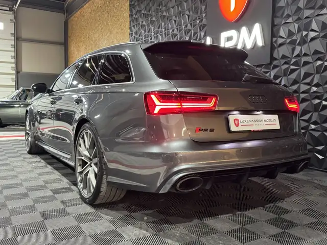 Audi RS6 view 7