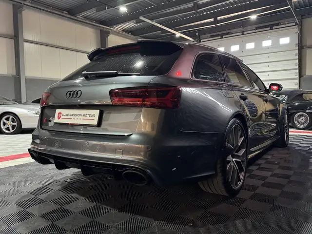 Audi RS6 view 5
