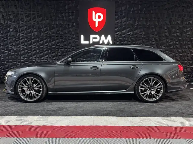 Audi RS6 view 6