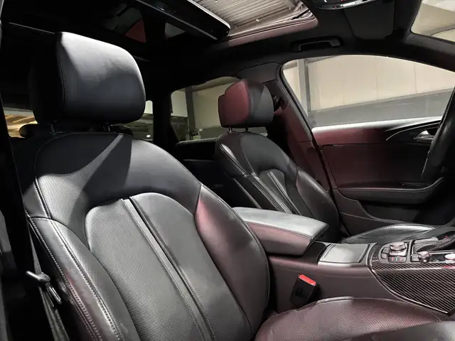 Audi RS6 view 11