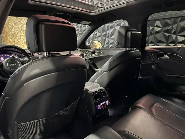 Audi RS6 view 12