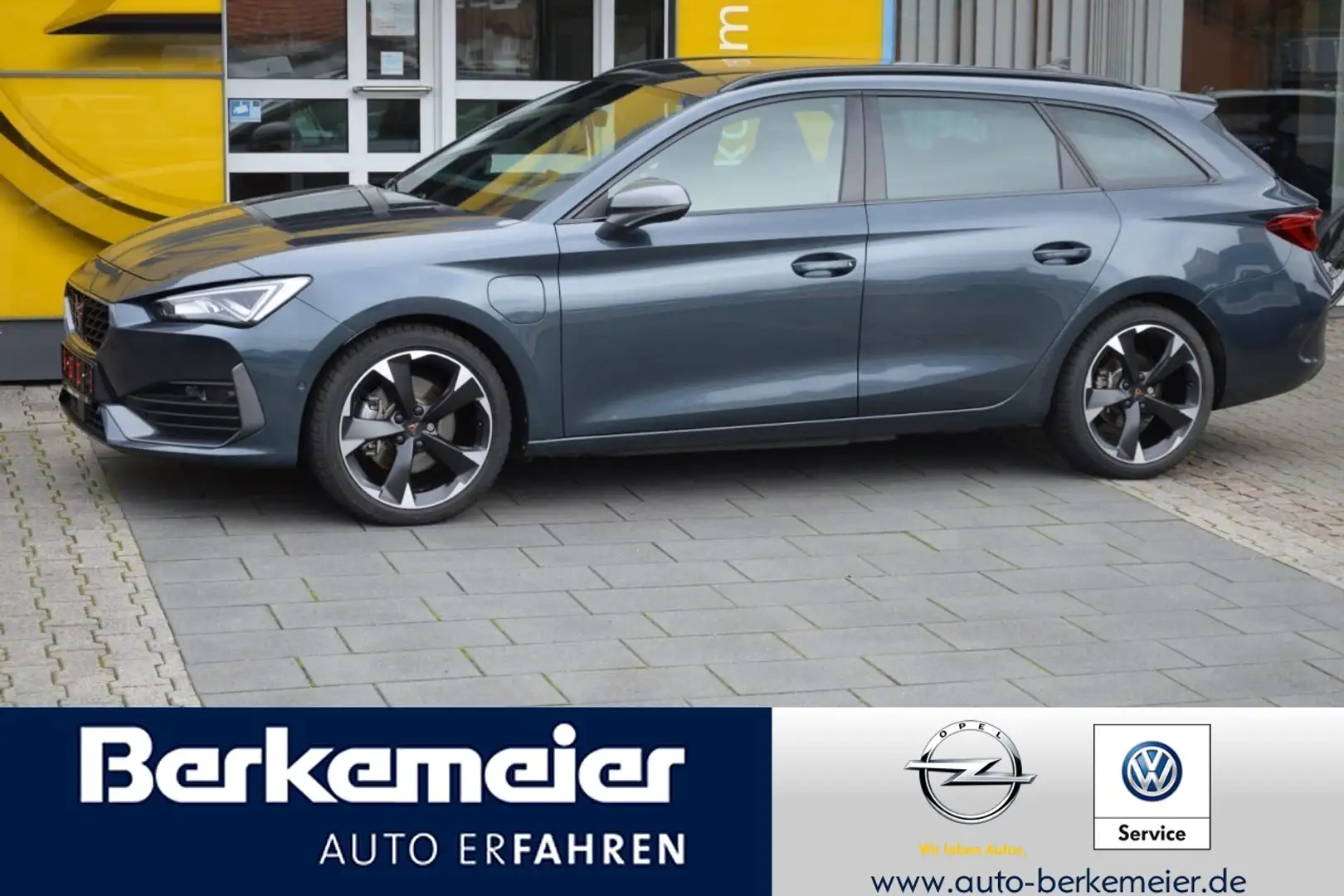 CUPRA Leon Sportstourer 1.4 e-Hybrid/DSG/Navi/Kamera/ACC Grijs - 1
