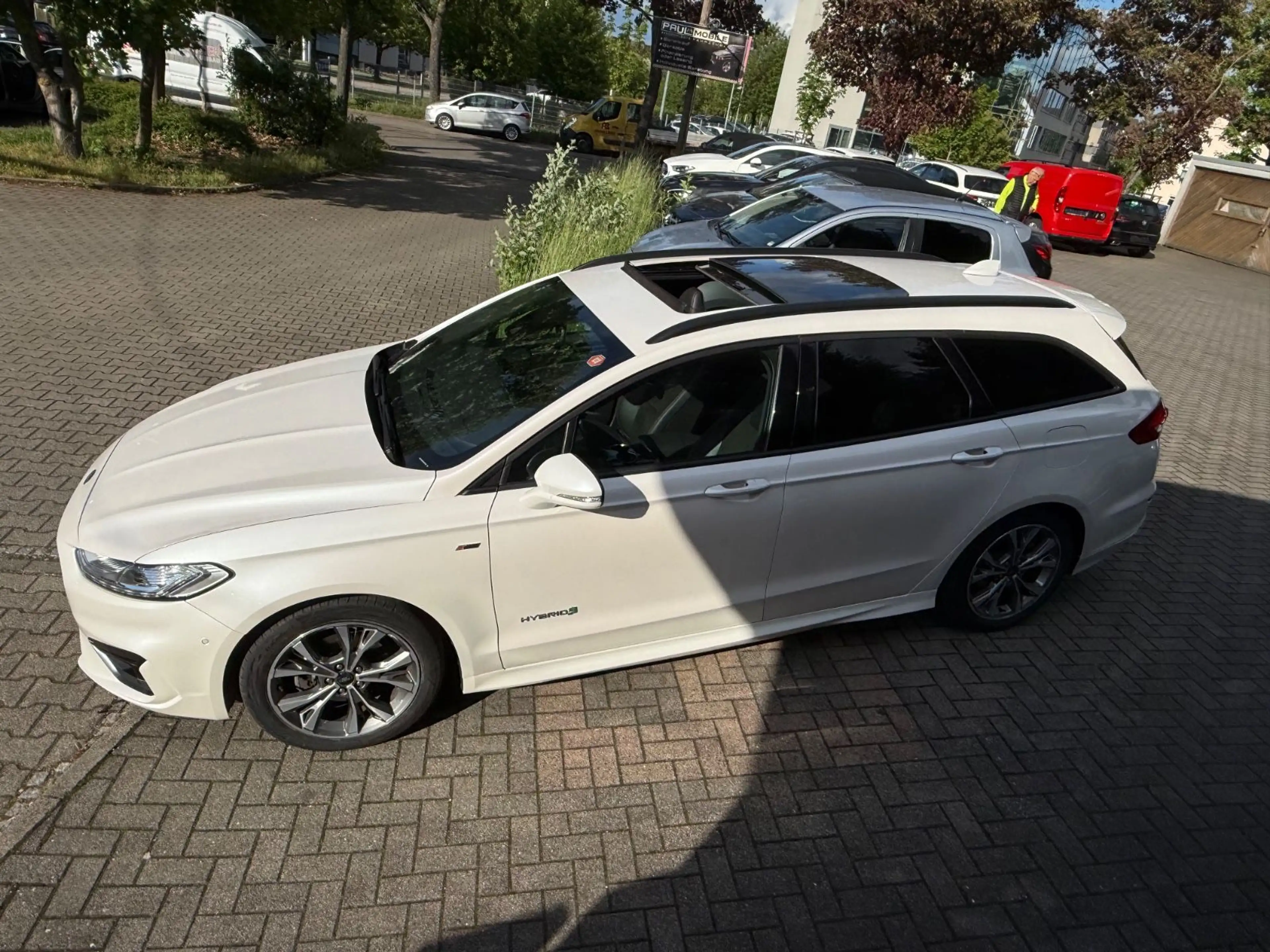Ford Mondeo Turnier Hybrid ST-Line Panorama AHK — photo 11