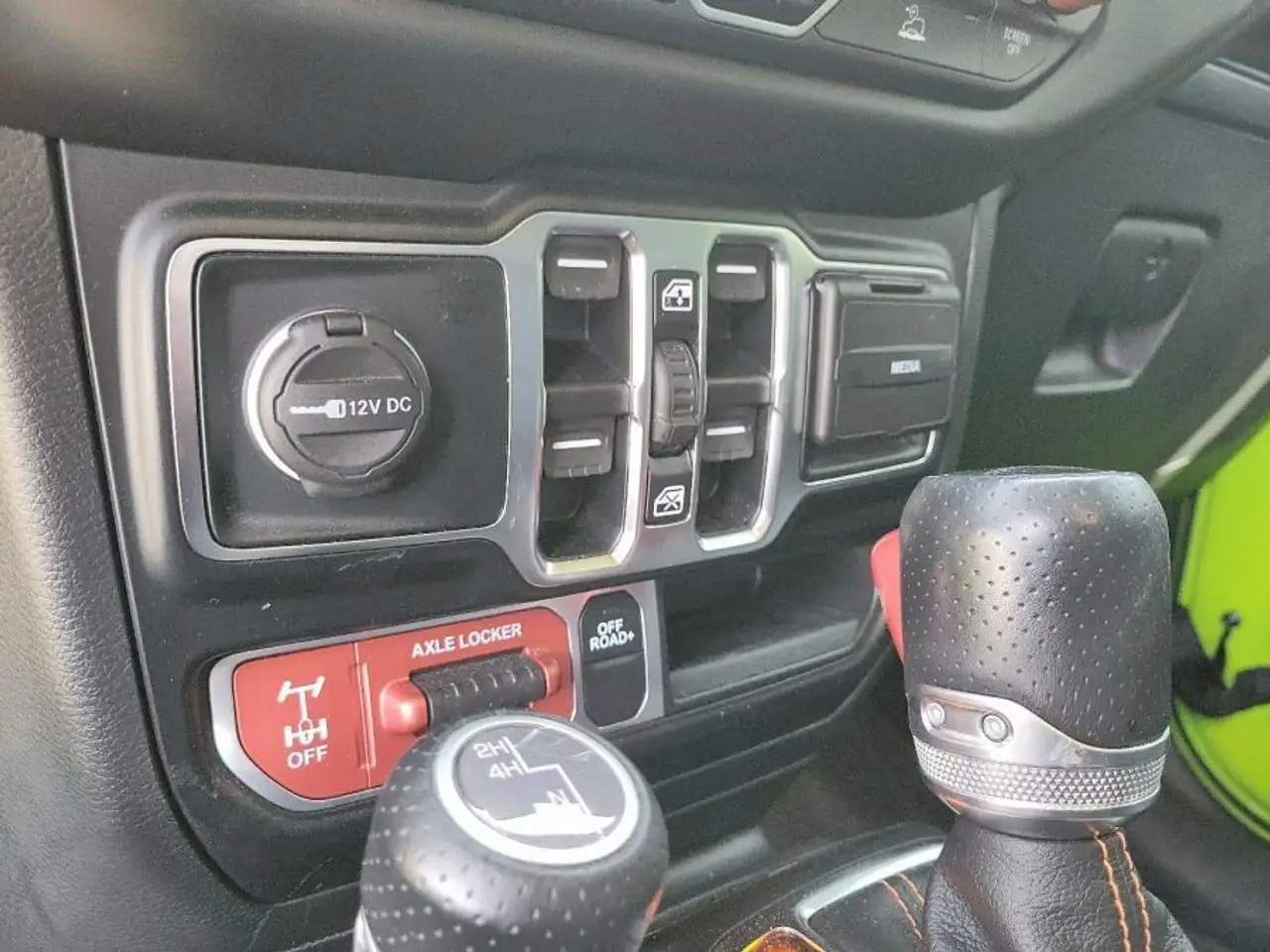 Jeep Gladiator photo Jeep Gladiator
