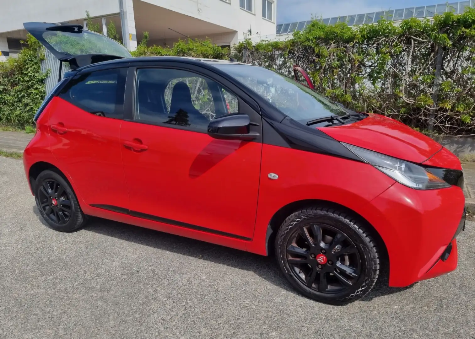 Toyota Aygo x-cite Style Selection Rot - 2