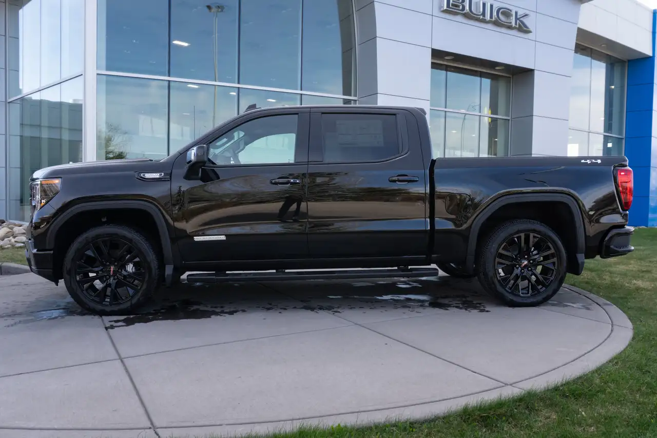 GMC Sierra 1500 снимка GMC Sierra 1500