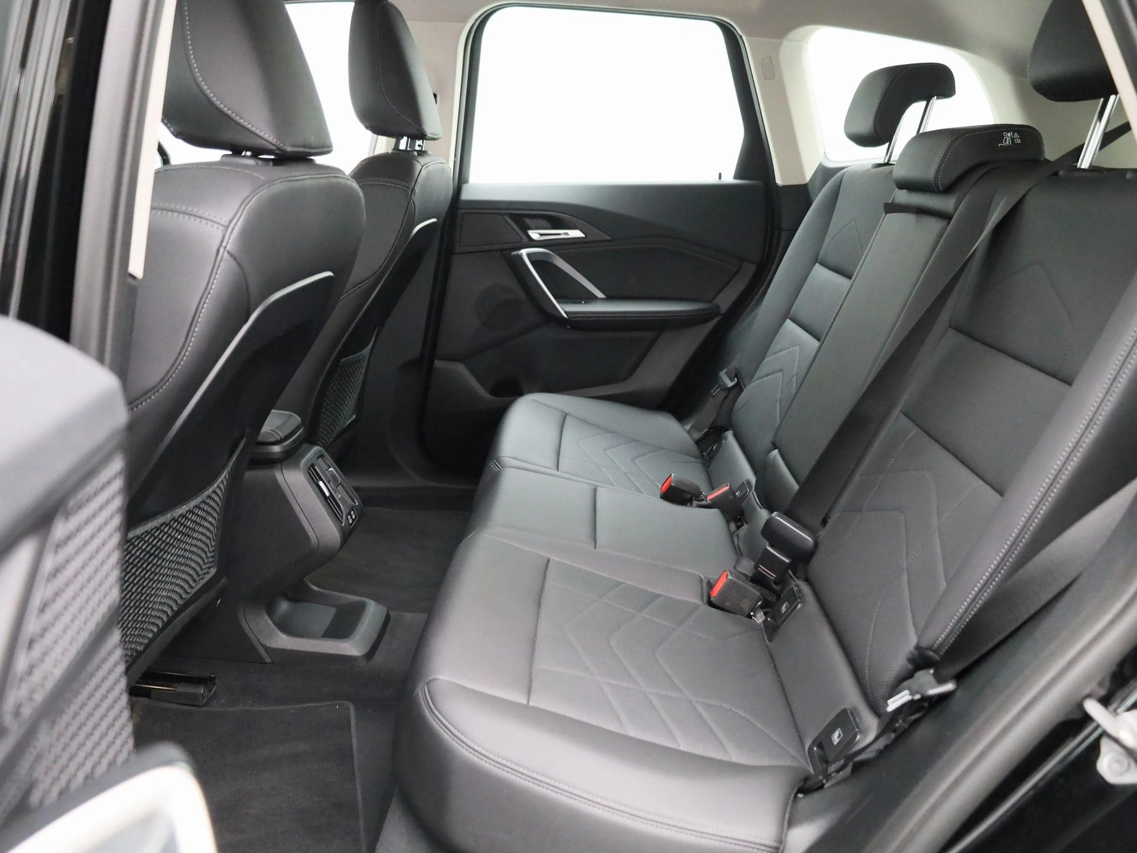 BMW iX1 xDrive30 (200kW) | Climate Control | Stoelverwarmi — photo 12