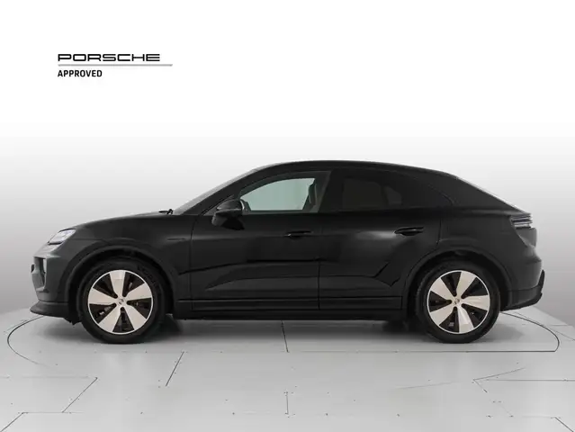 Porsche Macan view 2