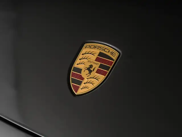 Porsche Macan view 10