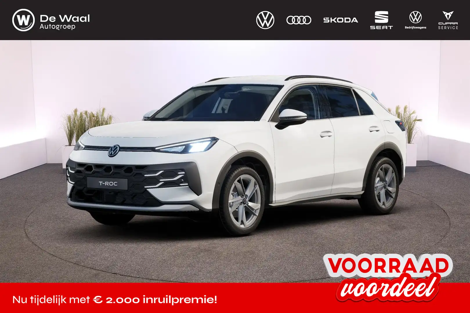 Volkswagen T-Roc Life First Edition 1.5 eTSI DSG Wit - 1