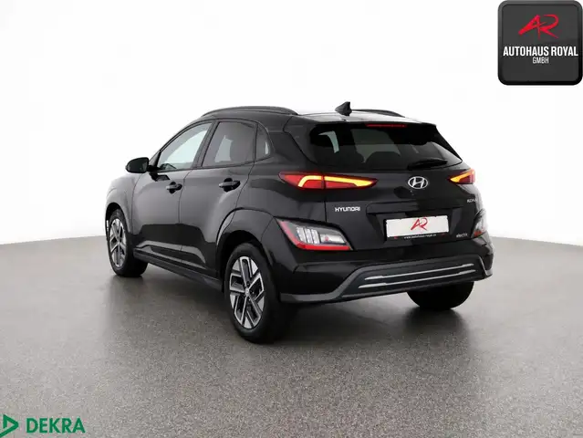 Hyundai Kona view 3