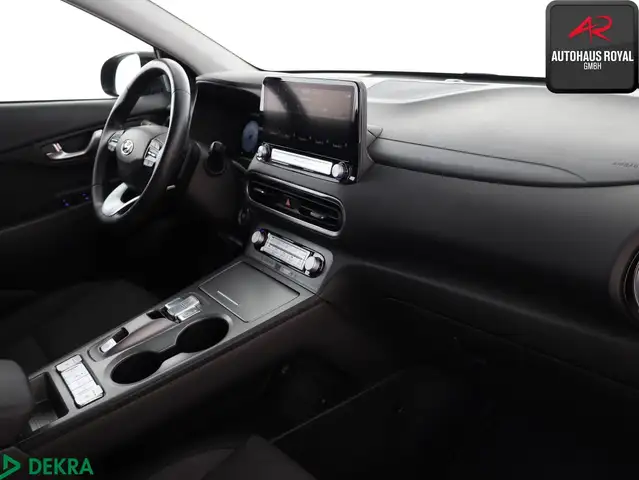 Hyundai Kona view 9