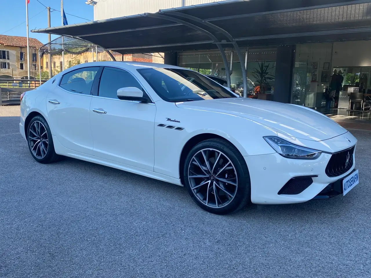 Maserati Ghibli 2021