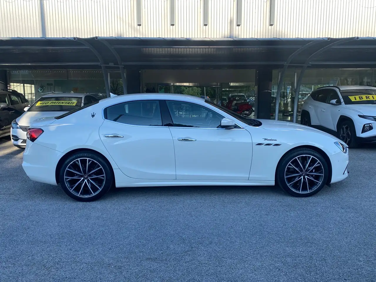 Maserati Ghibli 2021