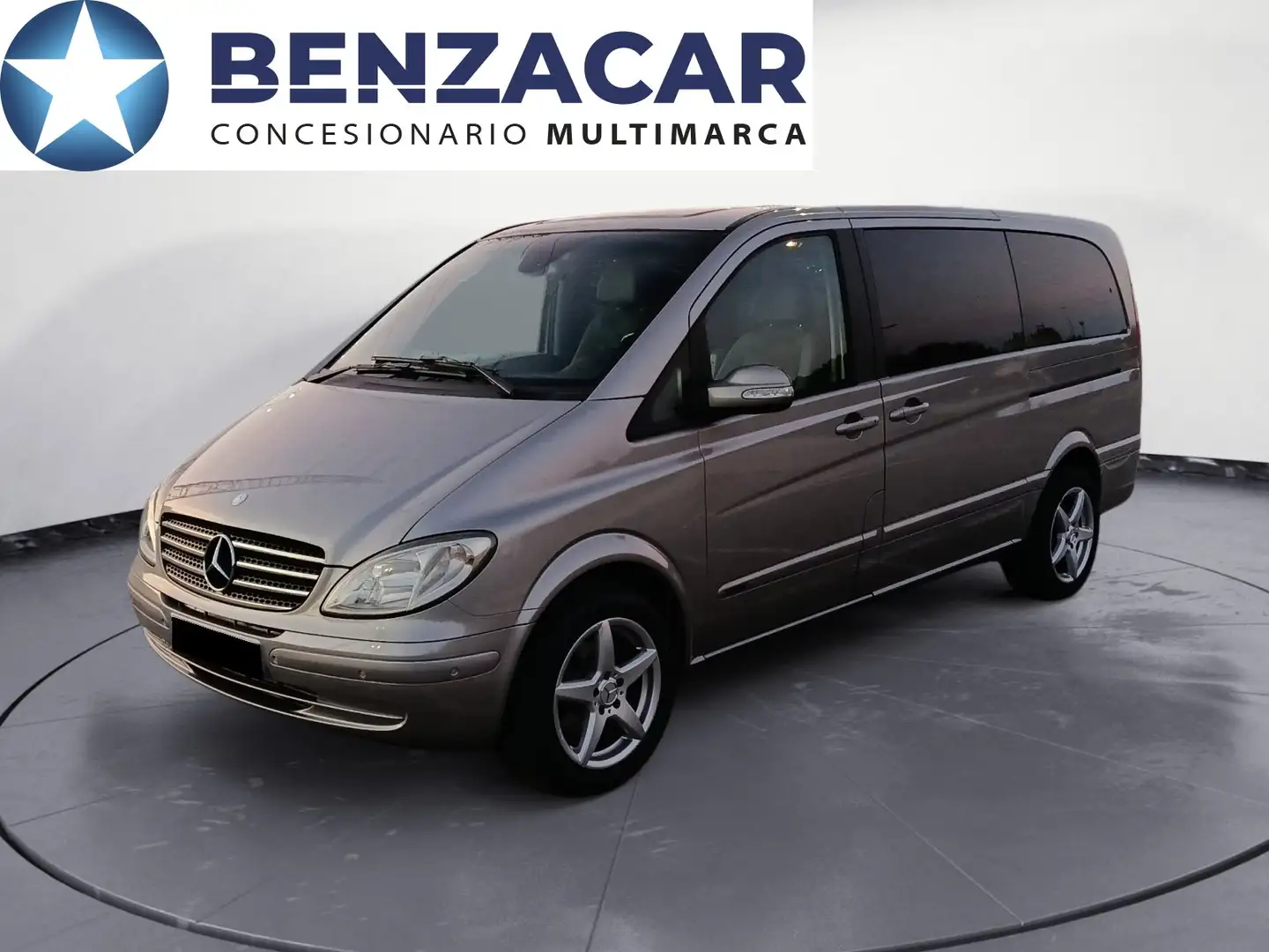 Mercedes-Benz Viano Viano 2.2CDI Fun Larga Fun Gris - 1