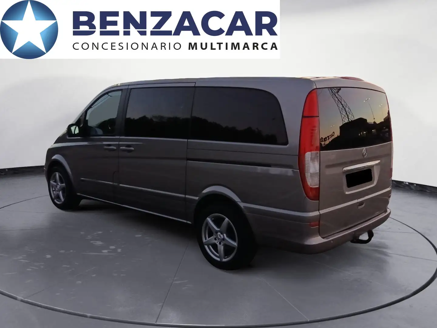Mercedes-Benz Viano Viano 2.2CDI Fun Larga Fun Gris - 2