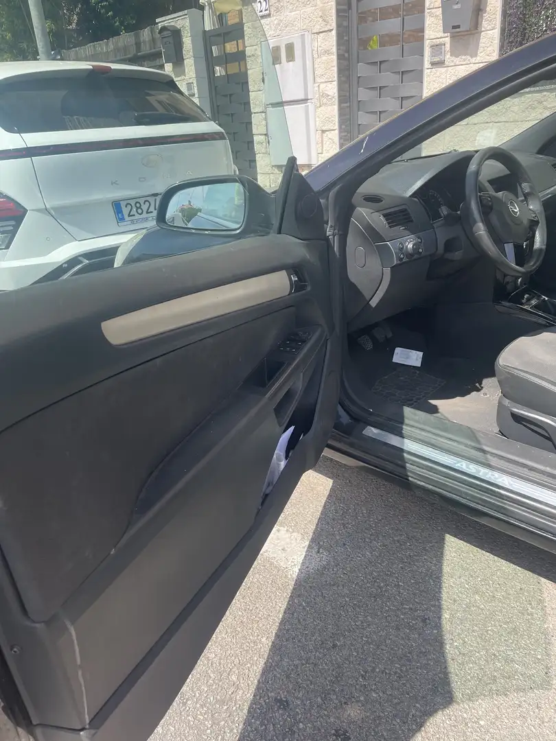 Opel Astra Coupé 2.2DTI Bertone Edition - 2