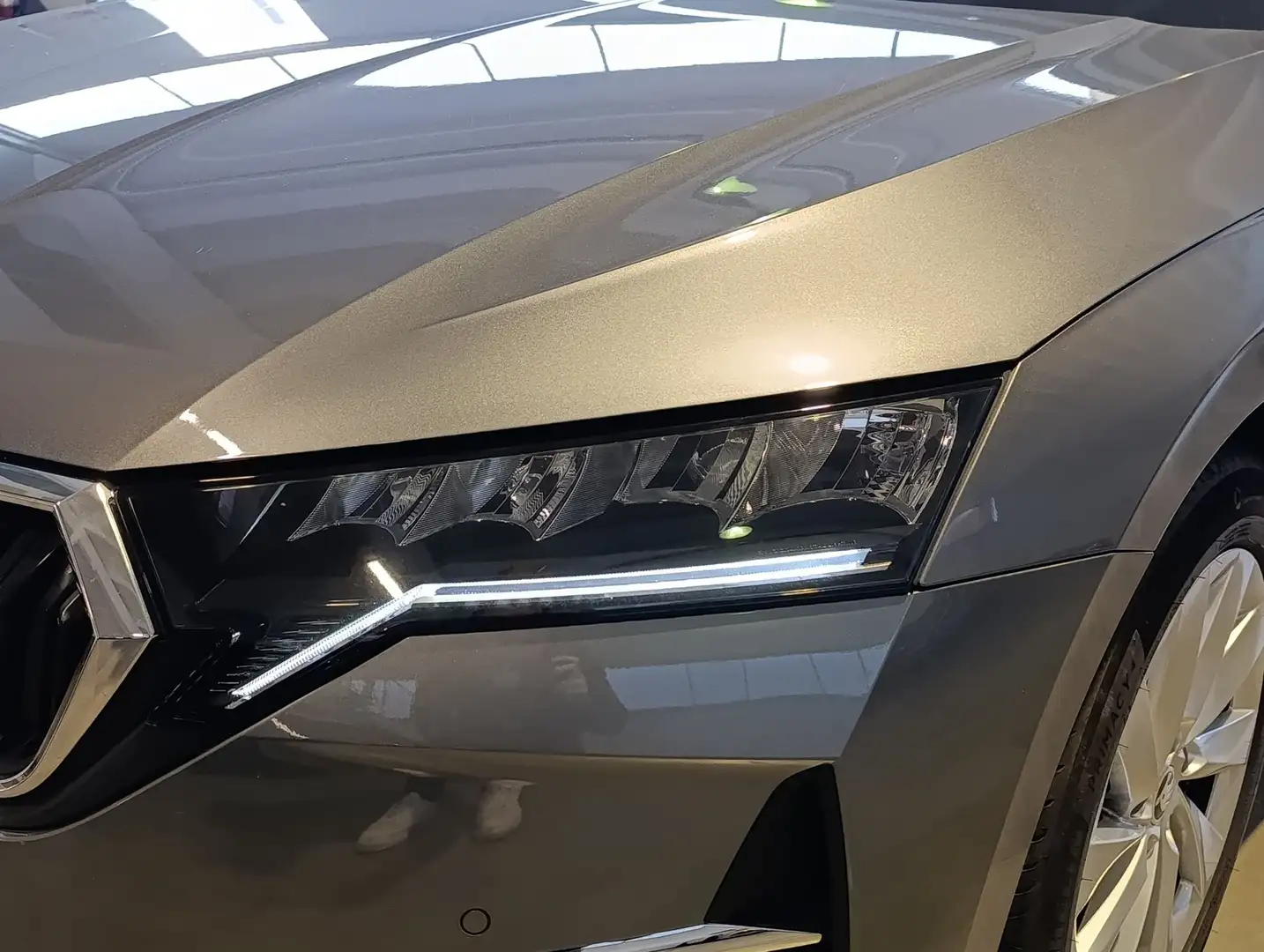 Skoda Octavia Octavia 2.0 TDI 150 CV DSG Wagon Executive Silber - 2