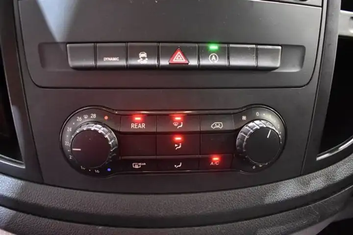 Mercedes-Benz Vito 2020, foto 18