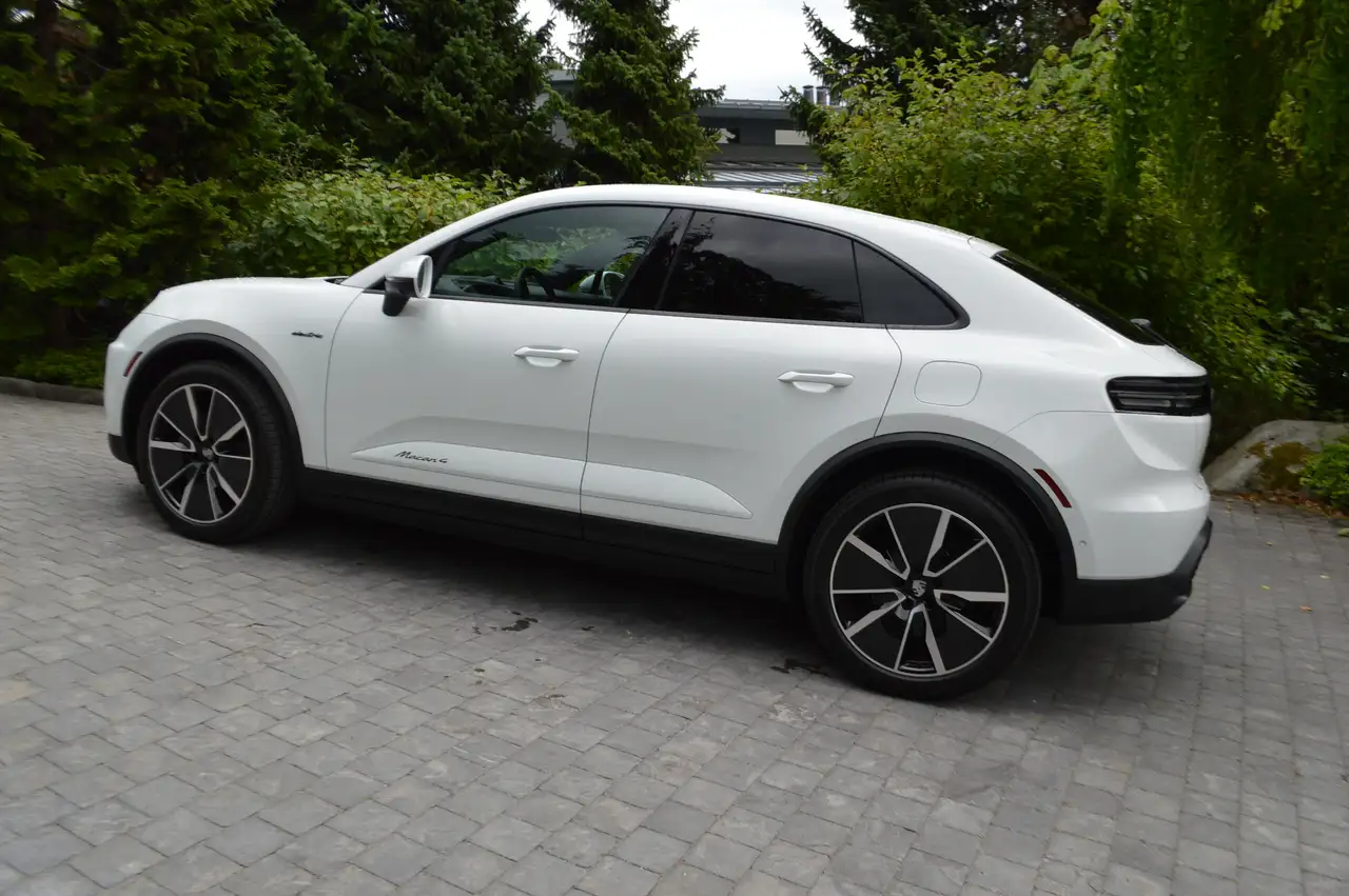 Porsche Macan снимка Porsche Macan