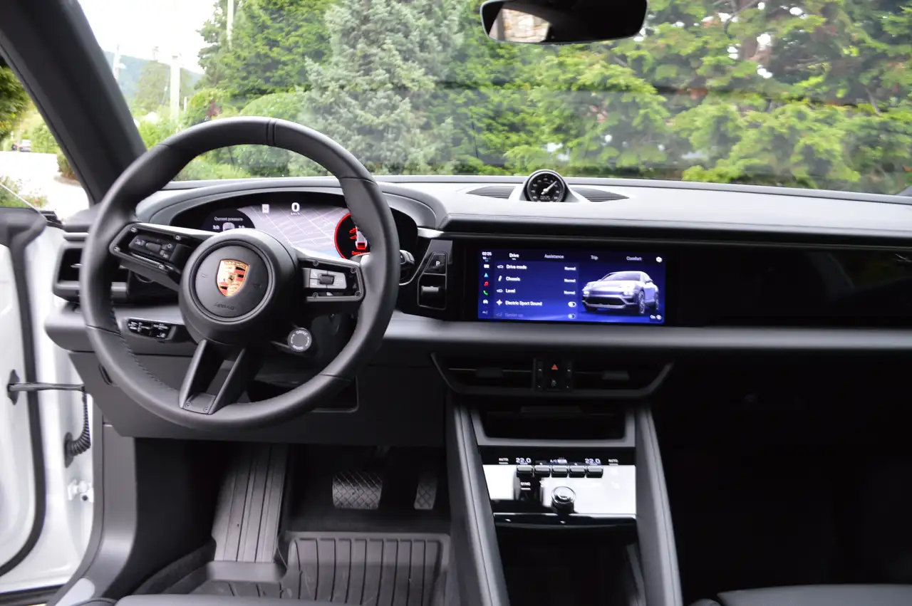 Porsche Macan снимка Porsche Macan