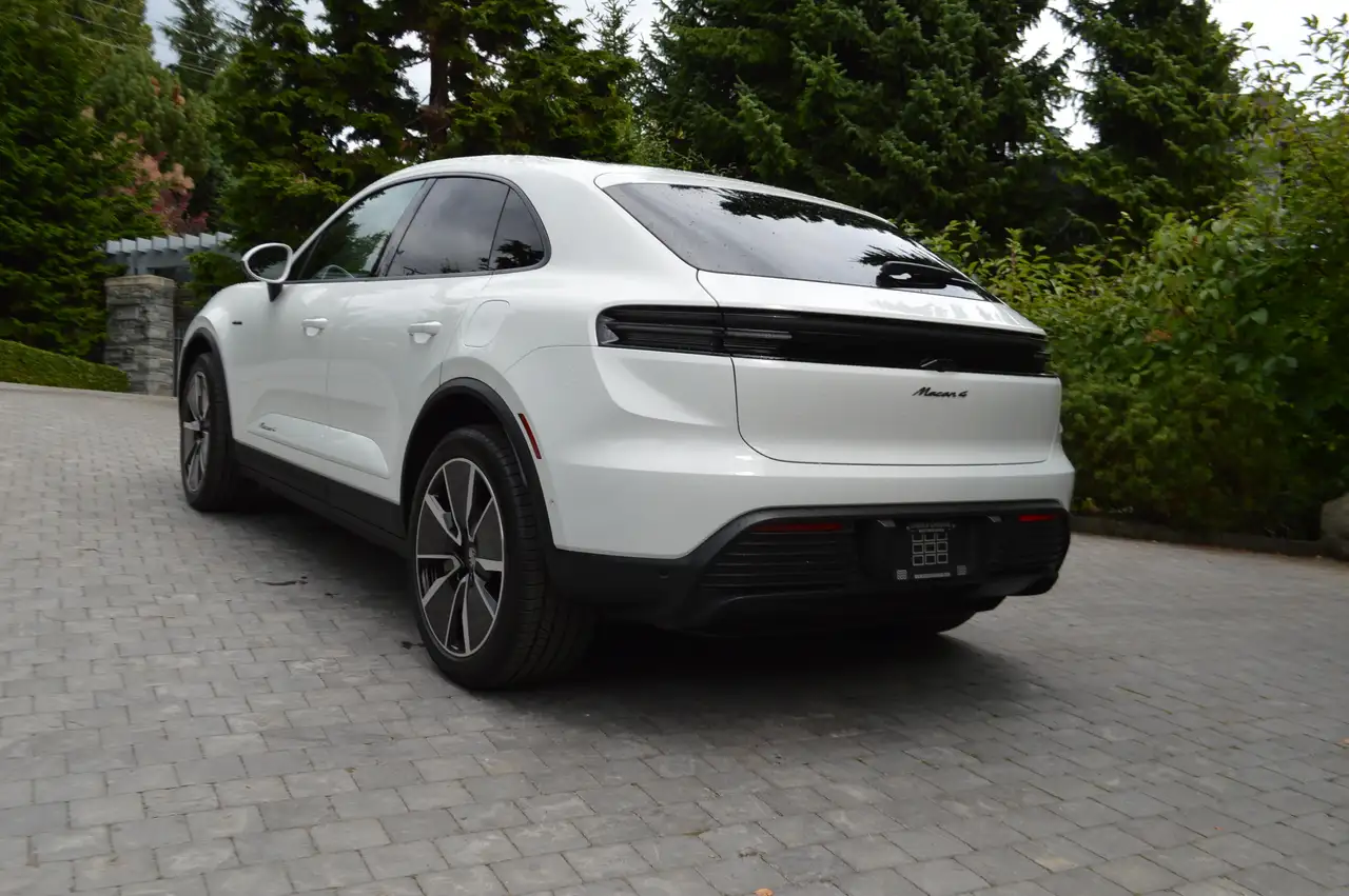Porsche Macan снимка Porsche Macan