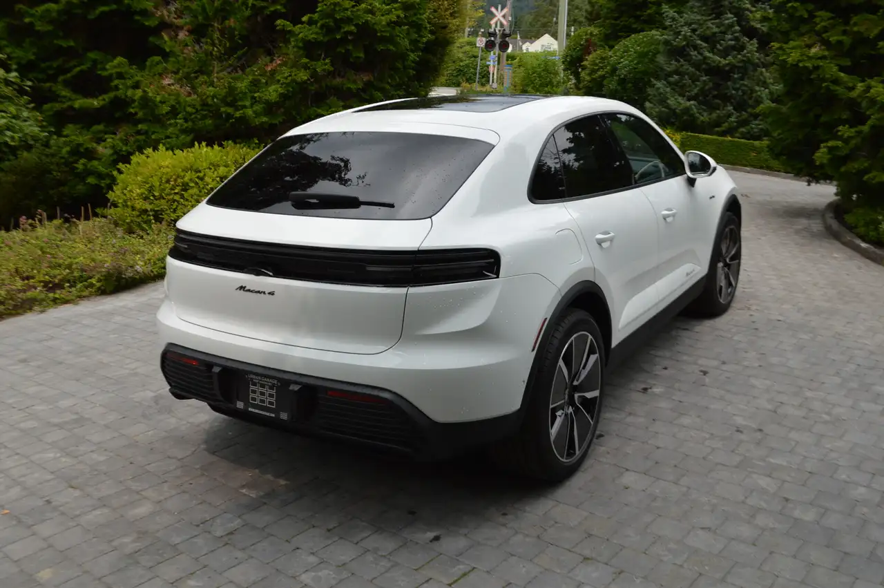Porsche Macan снимка Porsche Macan